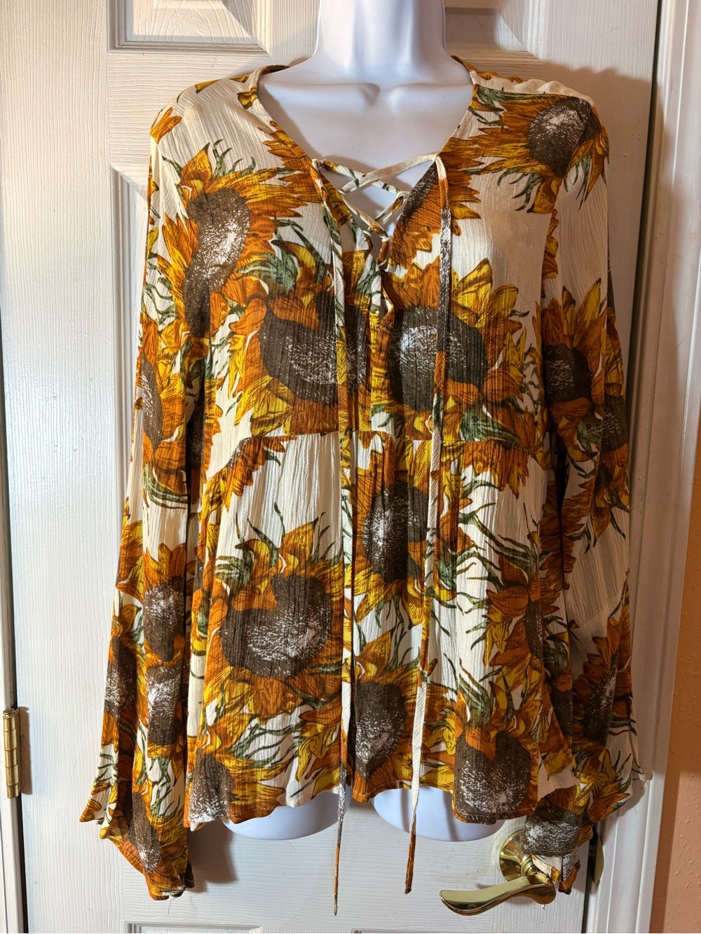 Umgee Cream Sunflower Lace-Up Peasant Blouse